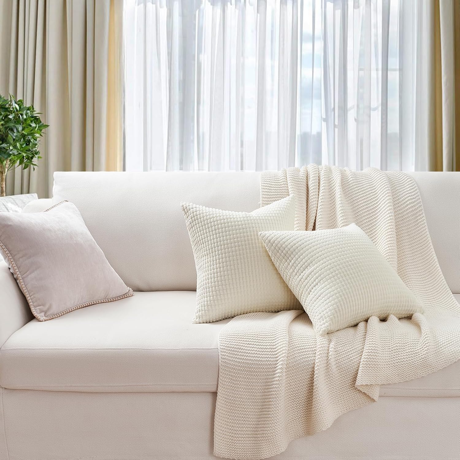 Throw Pillows Covers for Couch, Decorative Fluffy Corduroy Cushion Cover 4 PCS