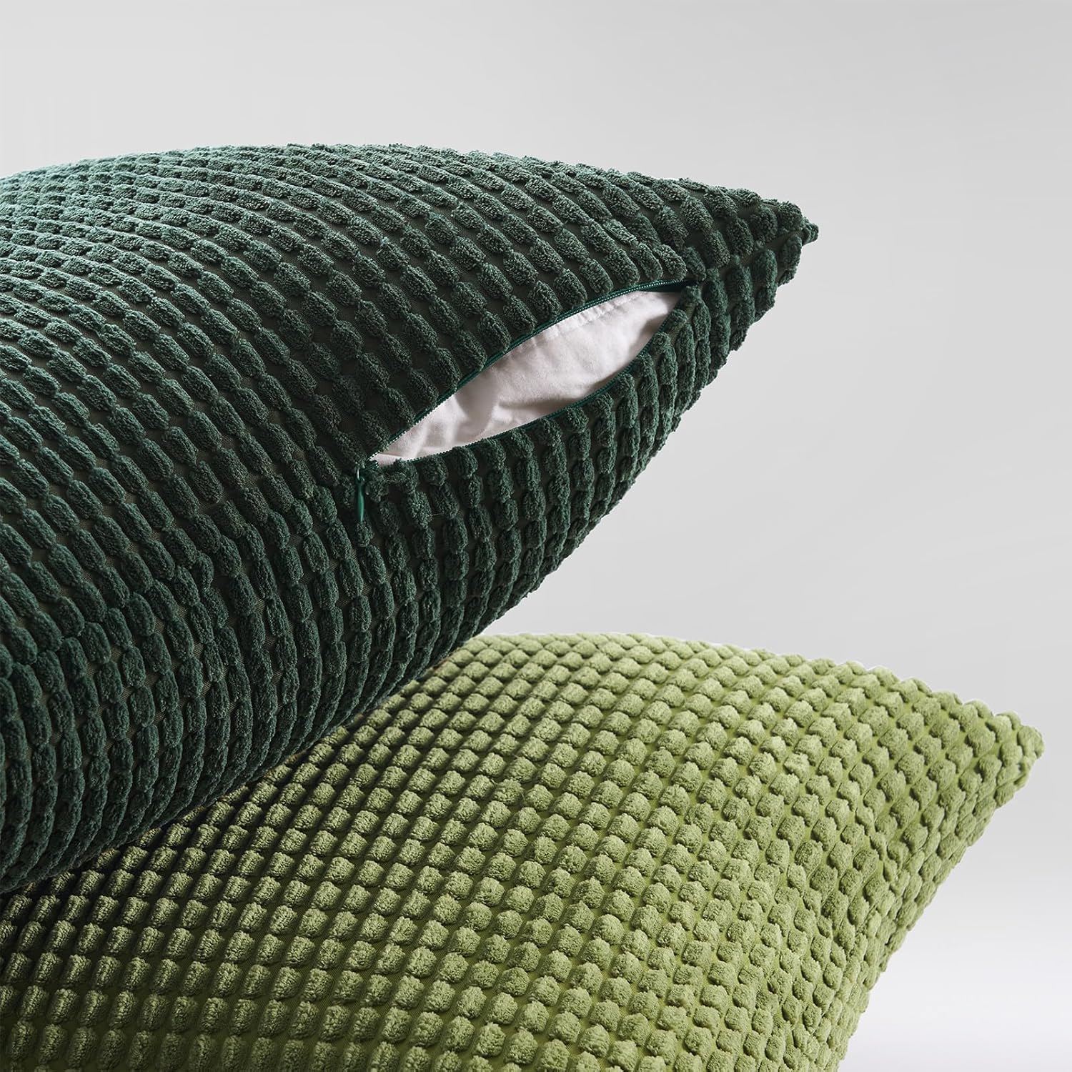 Throw Pillows Covers for Couch, Decorative Fluffy Corduroy Cushion Cover 4 PCS