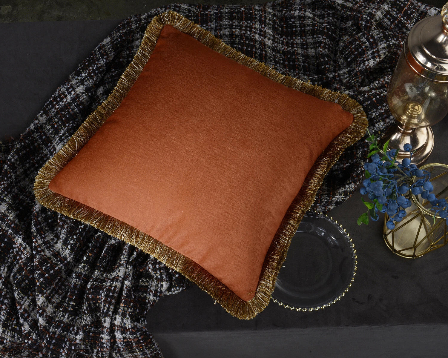 Fashion Velvet Bee Flower Cushion Cover Square Pillowcase For Sofa Bed Home