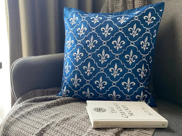 Sofa Pillow Case Blue 16"x16", Bed Decor Silk French Toile - French Vanilla