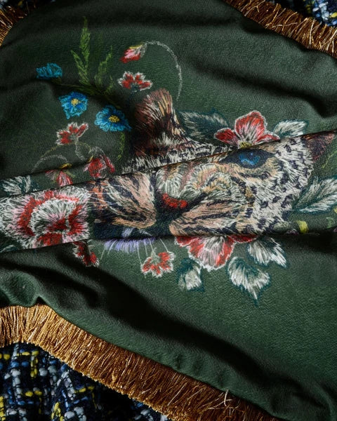 Fashion Velvet Bee Flower Cushion Cover Square Pillowcase For Sofa Bed Home